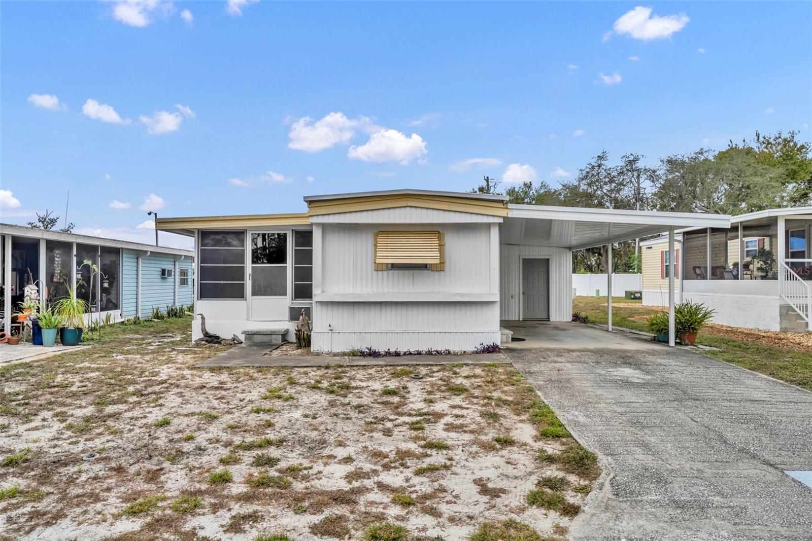 11 Hawaiian Way, FL