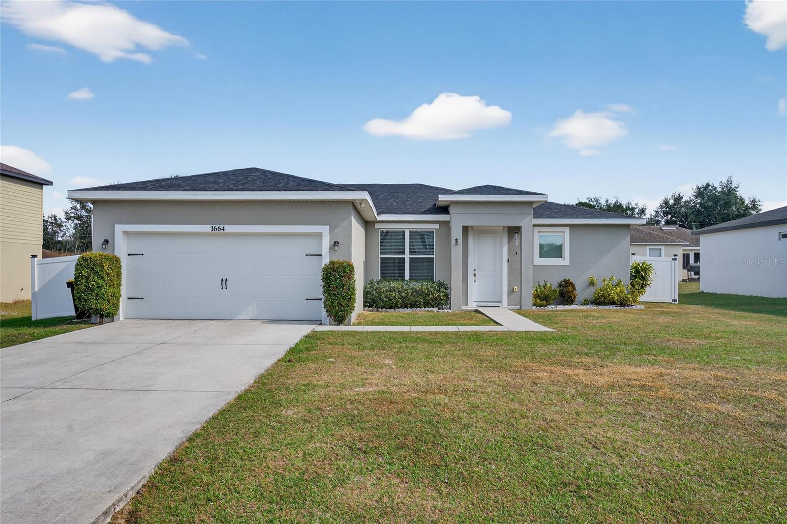 1664 Redfin Dr, FL