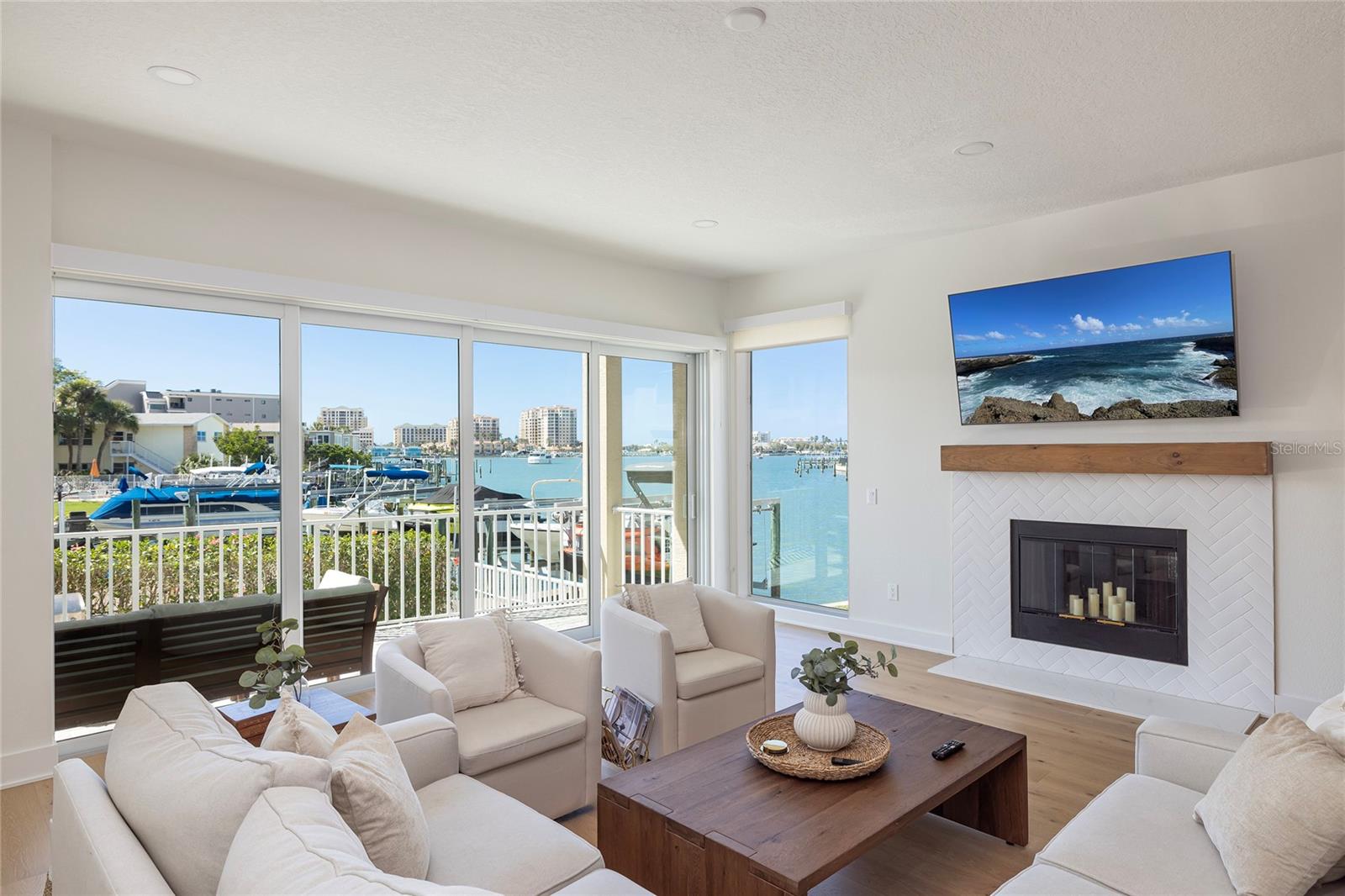 372 Larboard Way, FL