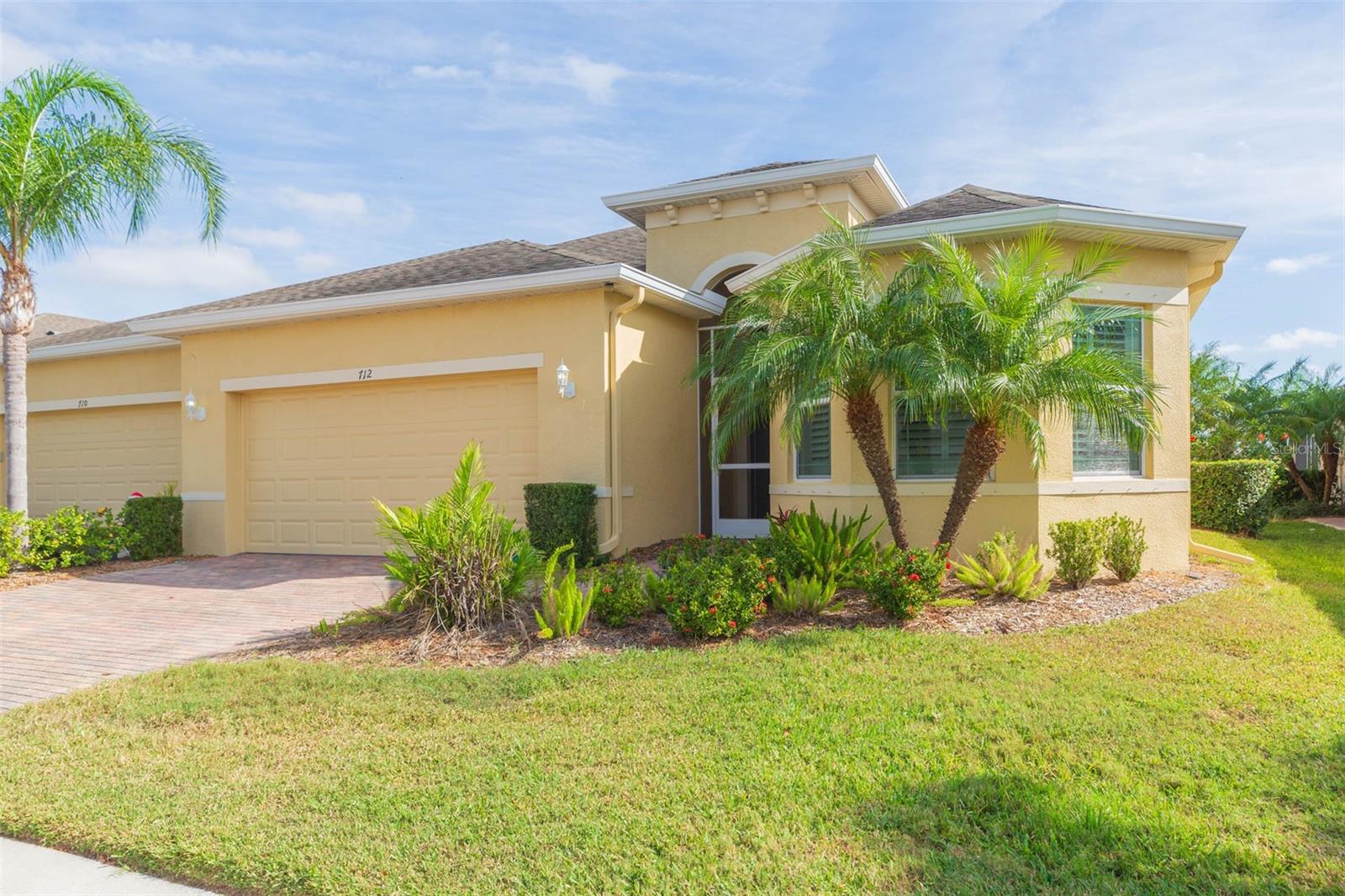 712 Chipper Dr, FL
