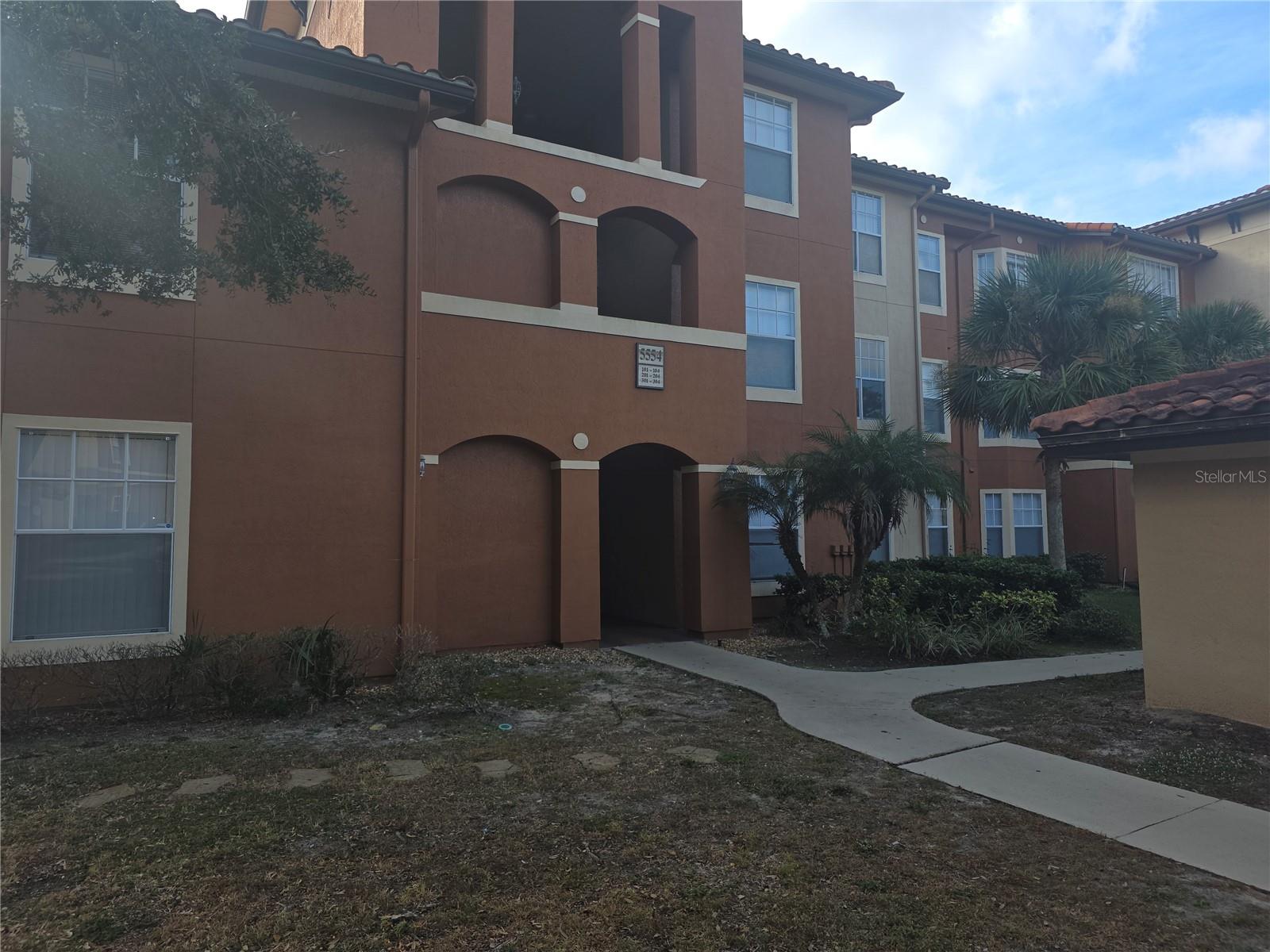 5554 Metrowest Blvd #206, FL