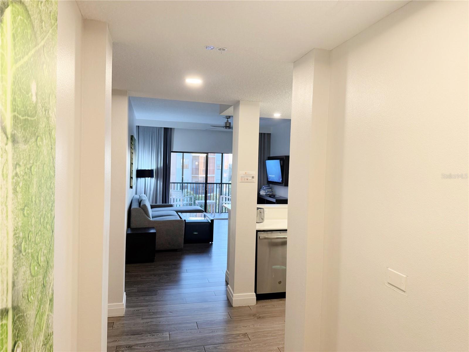 14501 Grove Resort Avenue, FL