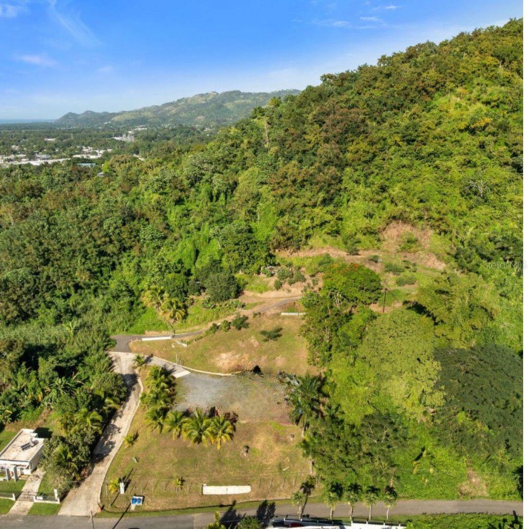 Solar 2. Barrio Daguey, Urb. Sagrado Corazon, PR