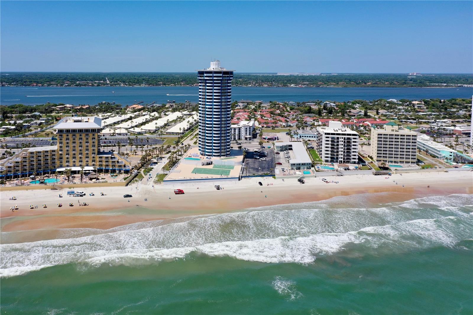 2625 S Atlantic Ave #8ne, FL