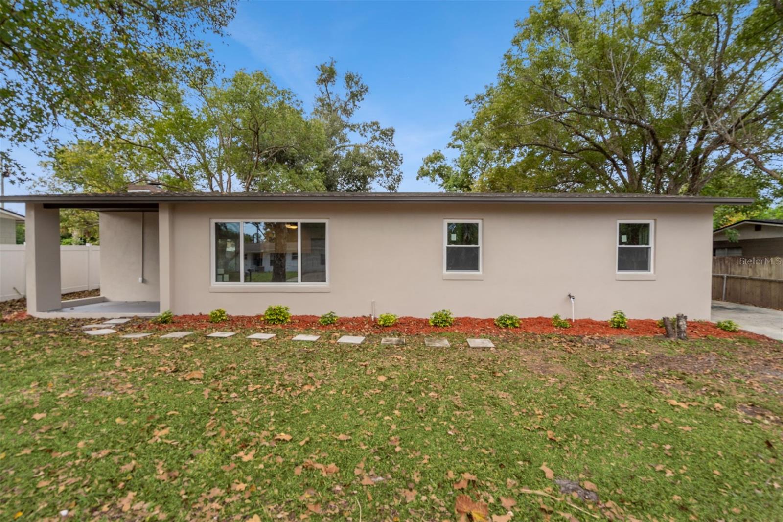 140 N. Fairfax, FL