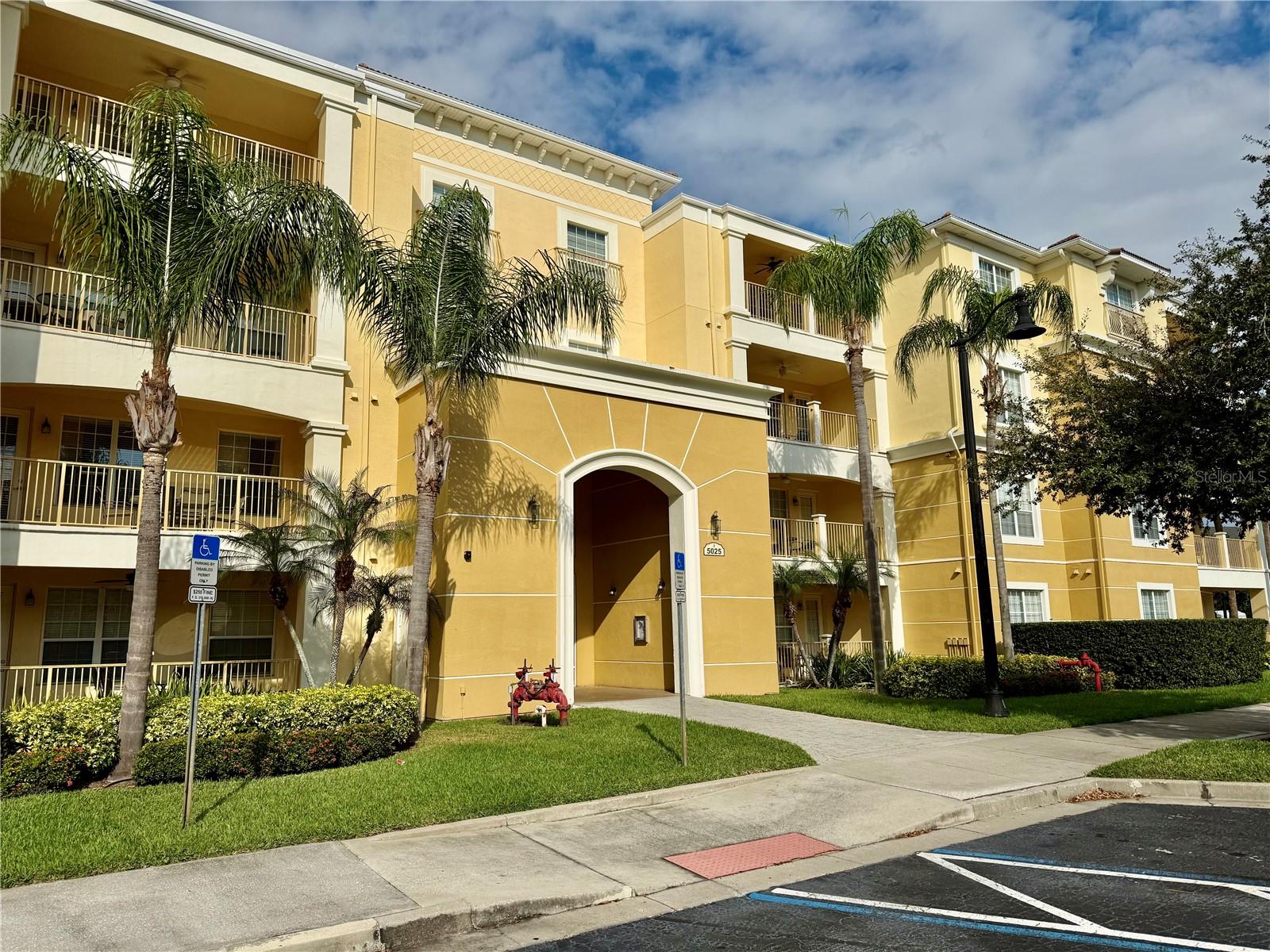 5025 Shoreway Loop, FL