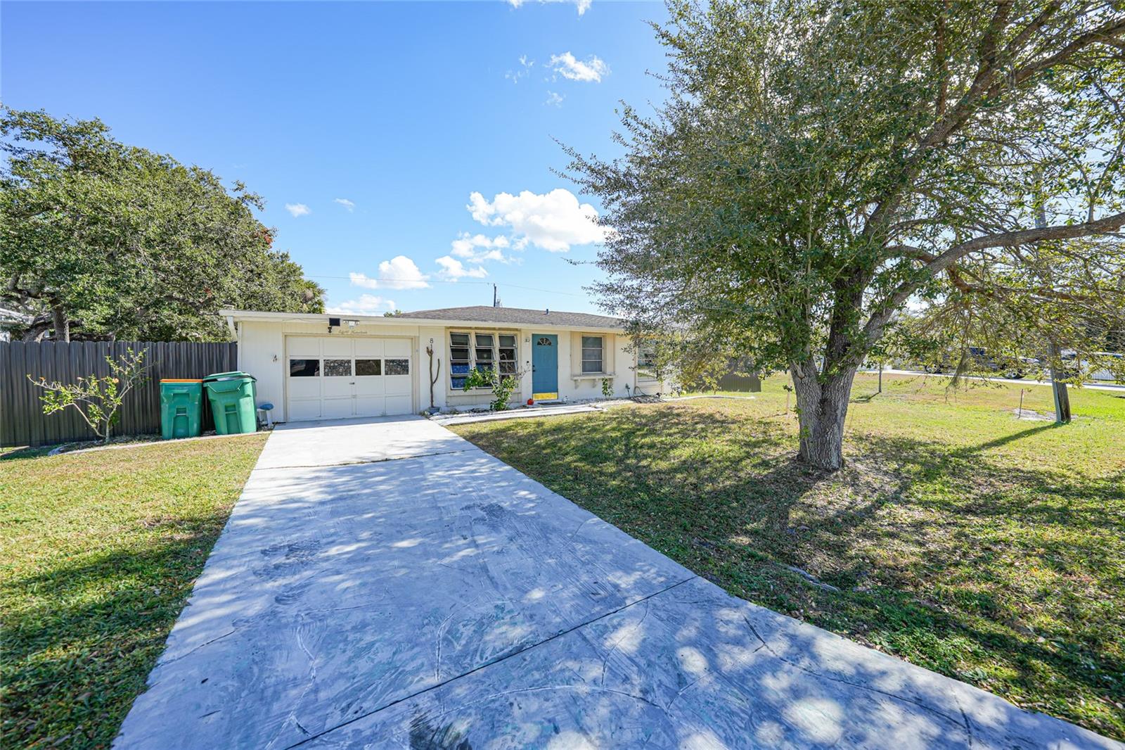 819 Haleybury Street, FL