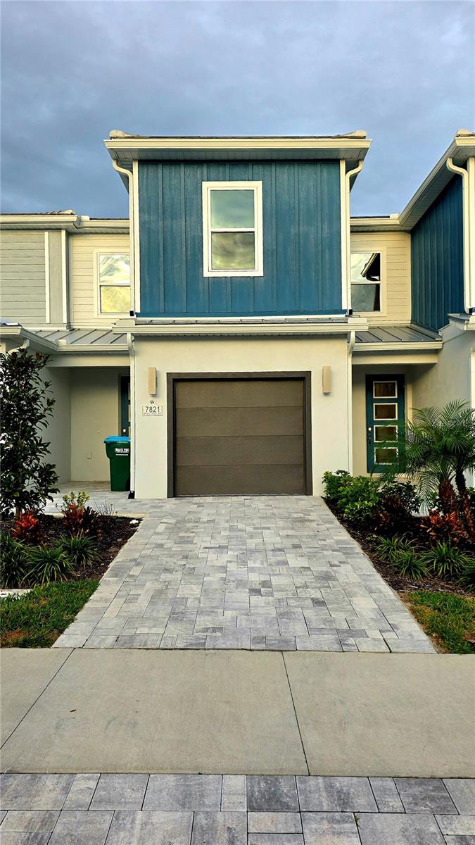 7821 Spectrum Dr, FL