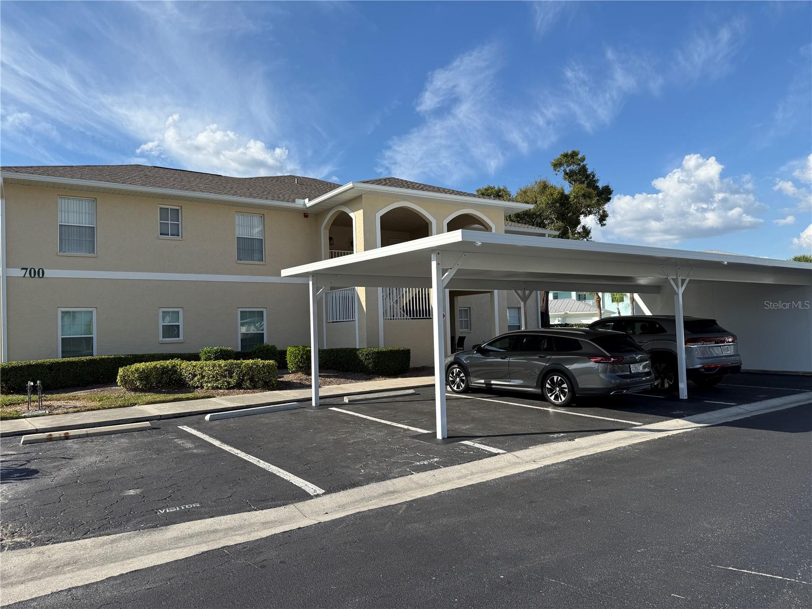 5800 Sabal Trace Dr #701, FL