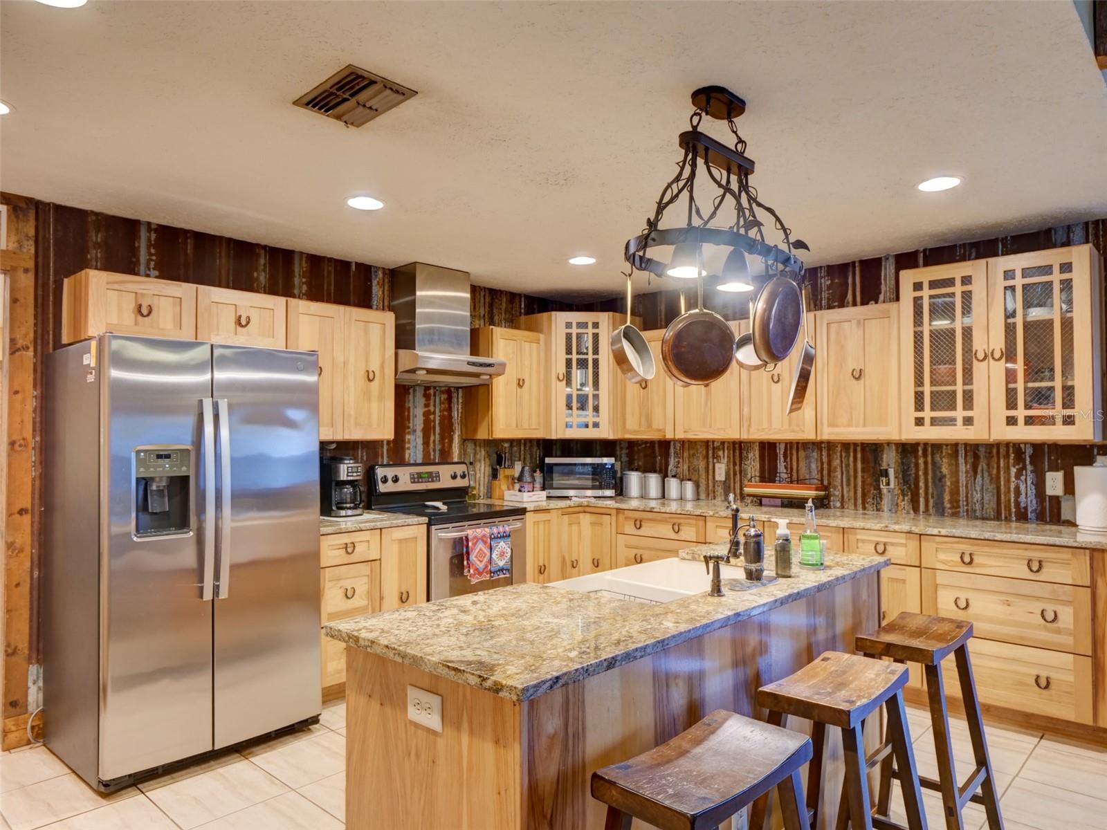 1765 Cr 462, FL