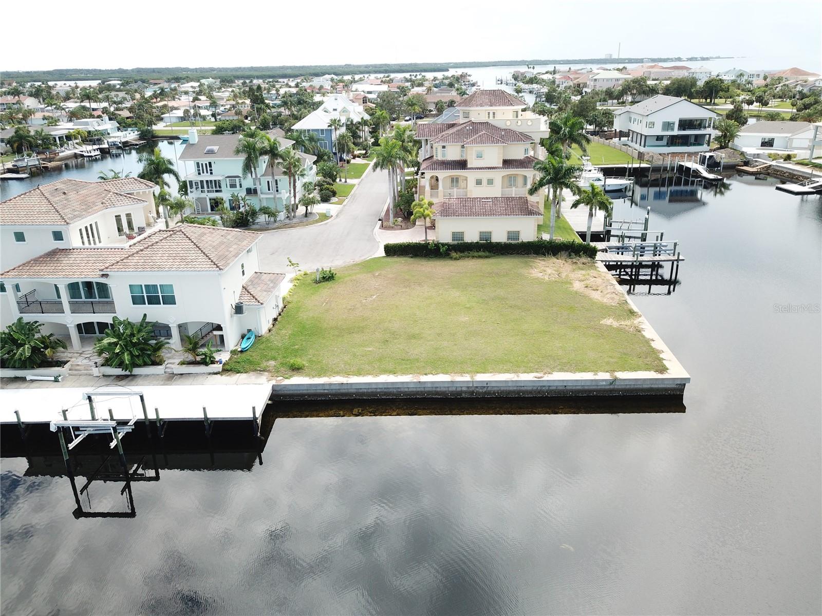 5415 Captains Court, FL