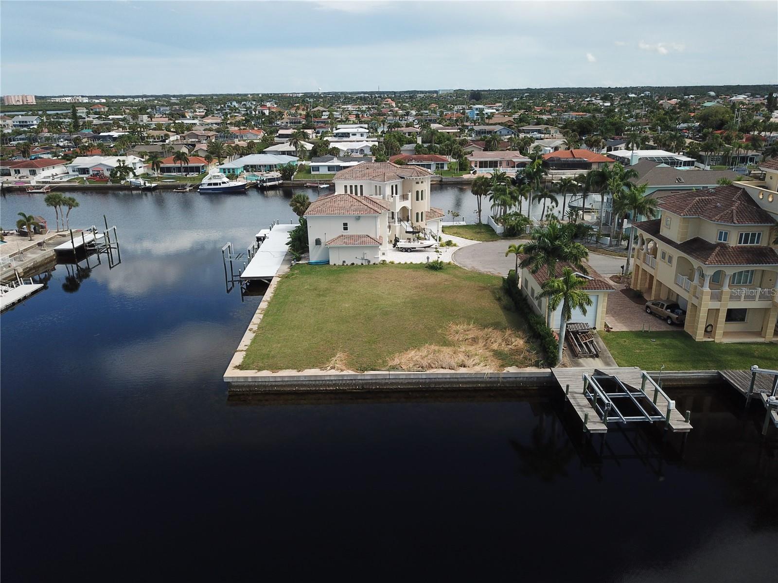 5415 Captains Court, FL