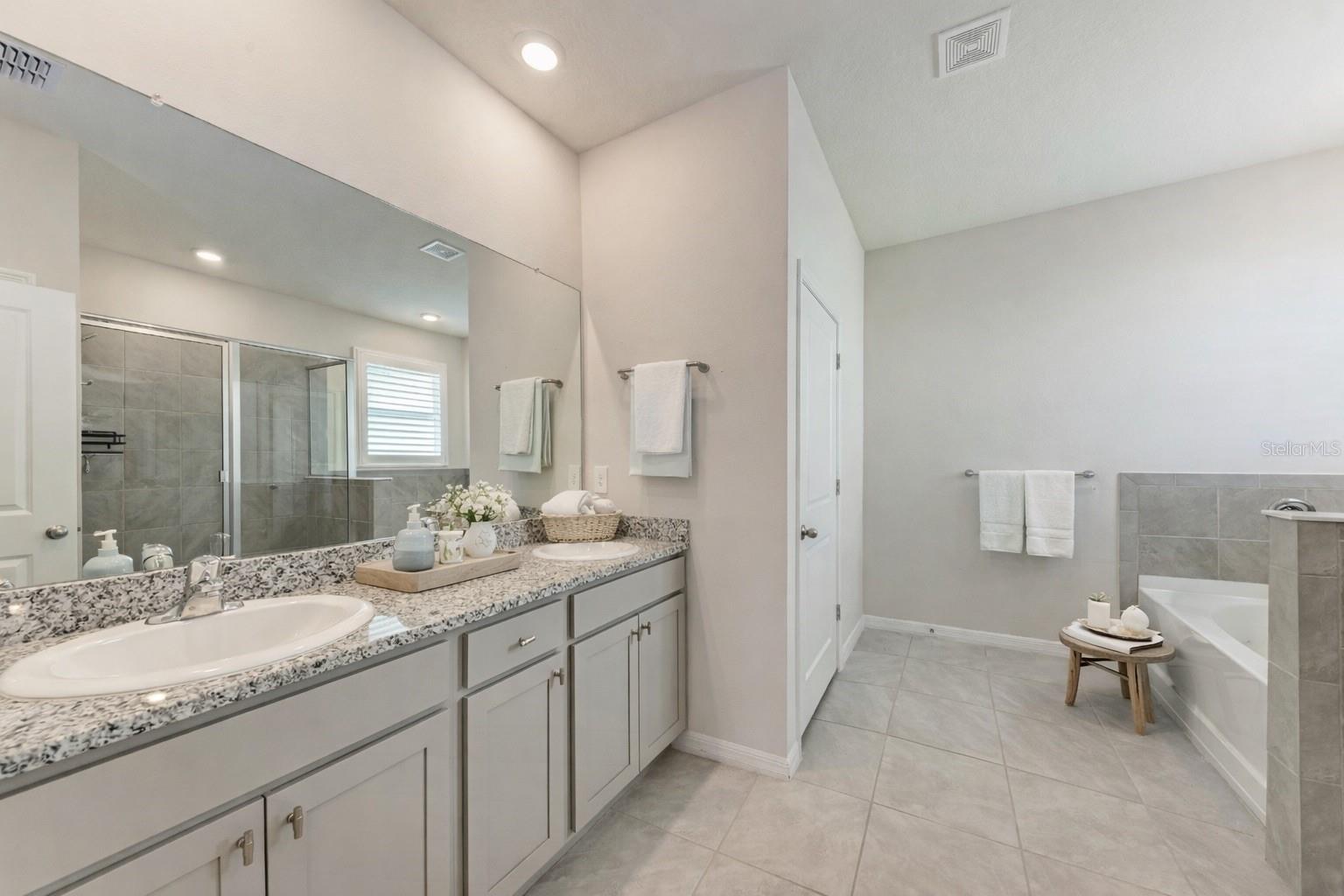 3677 Turning Tides Terrace, FL