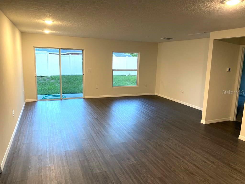 945 Luna Terrace, FL