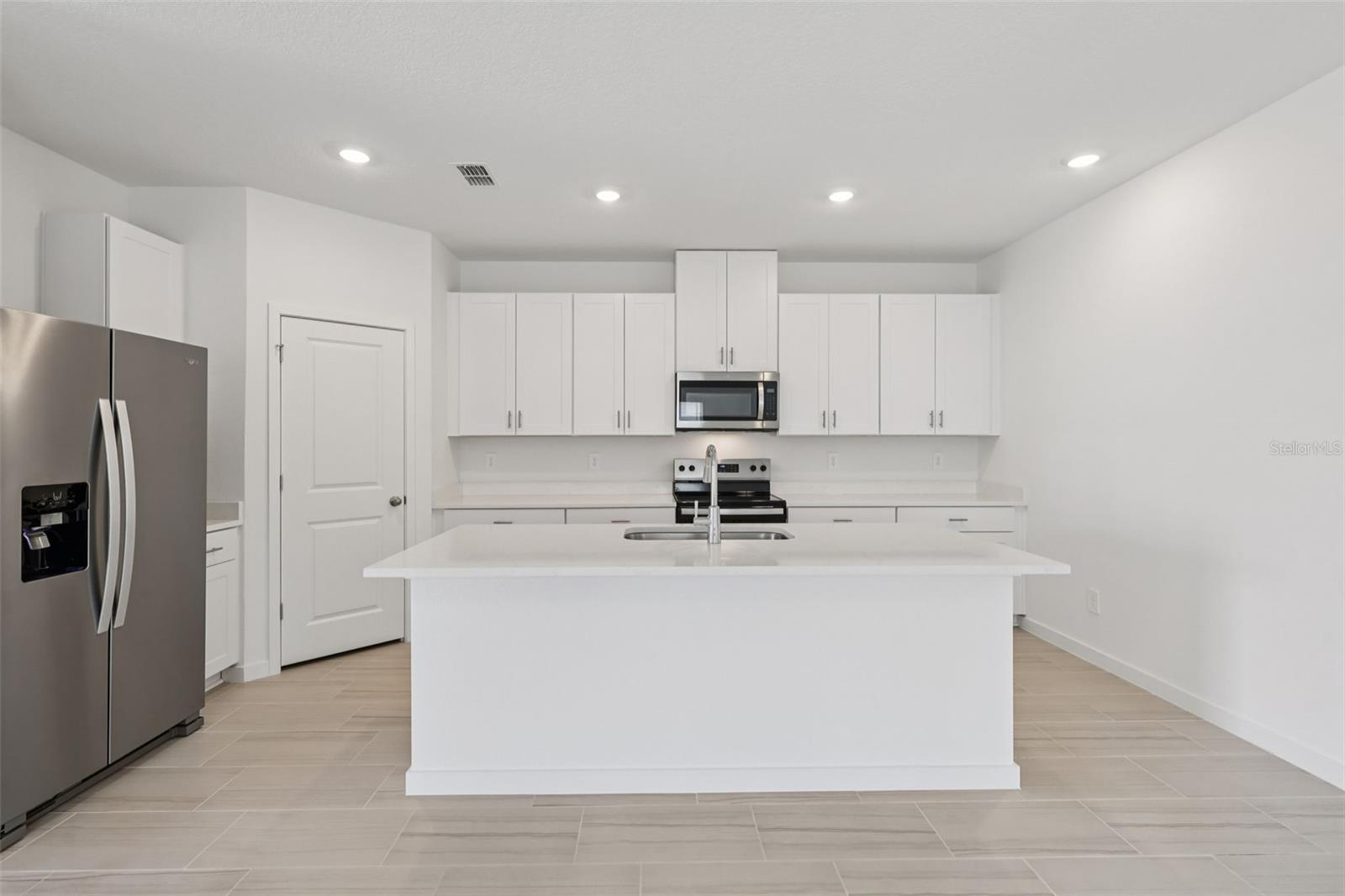 14 Dilly Court, FL
