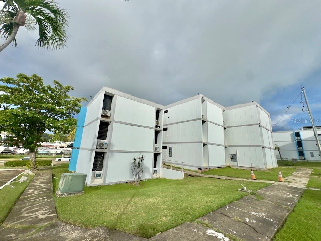 Cond Villa. Marina 200 Ave. Marina, PR