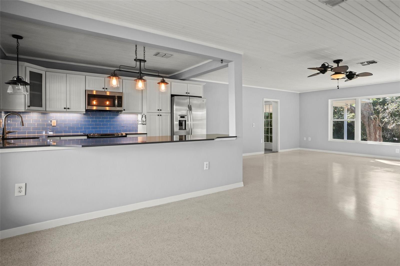 951 Greenway Avenue, FL
