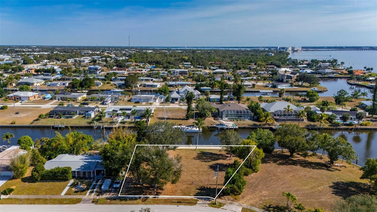 165 Small St Se, FL