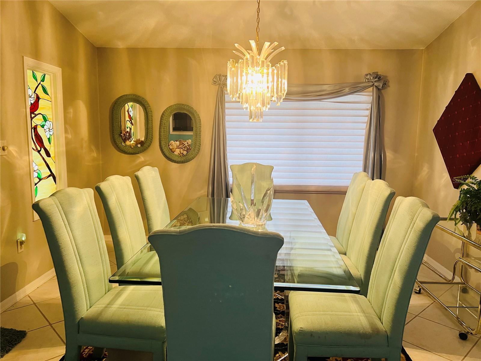 832 Palm Harbor Court, FL