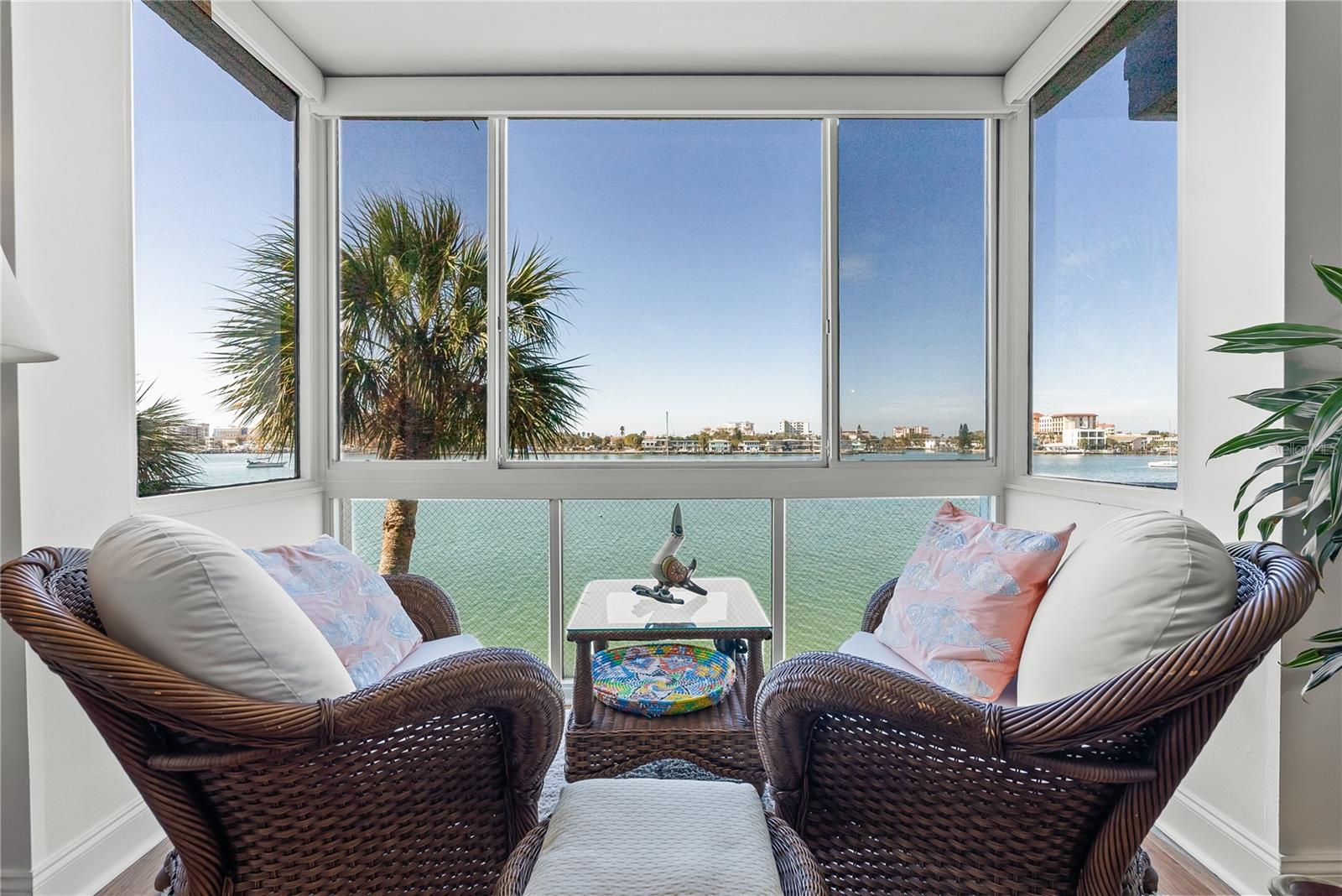 644 Island Way, FL