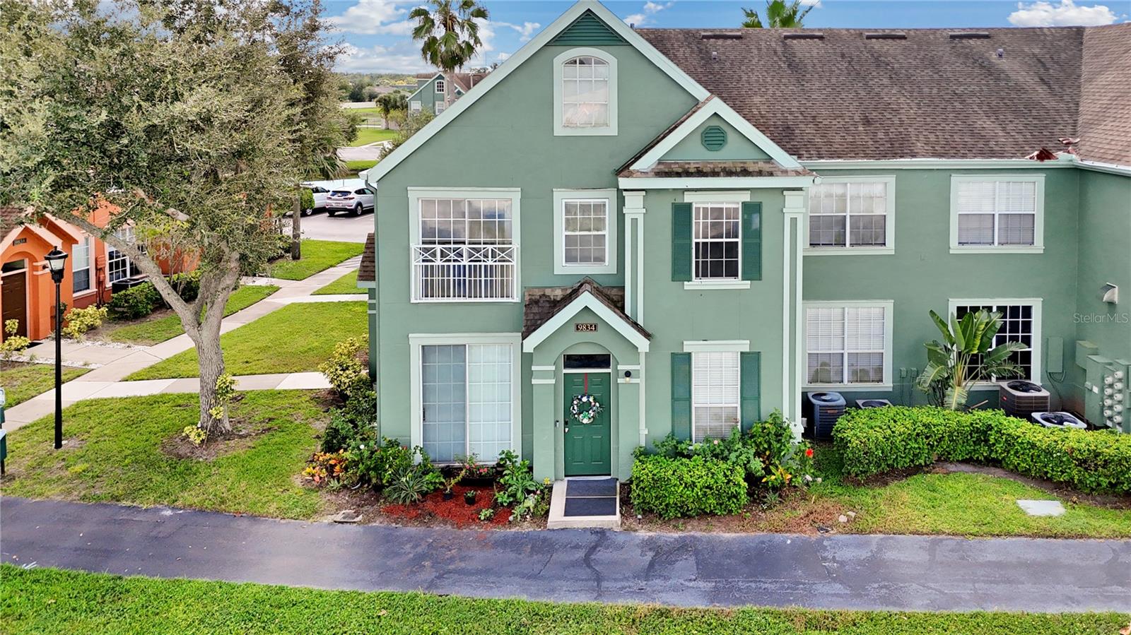 9834 Lake Chase Island Way #9834, FL