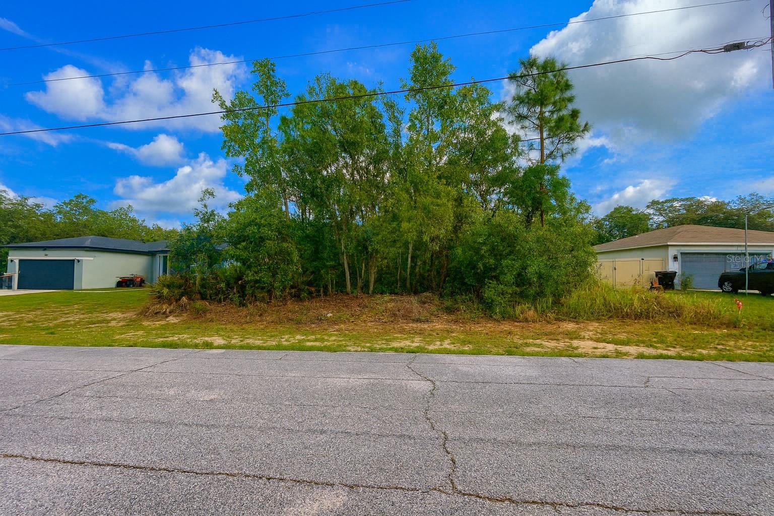 409 Mulberry Ct, FL