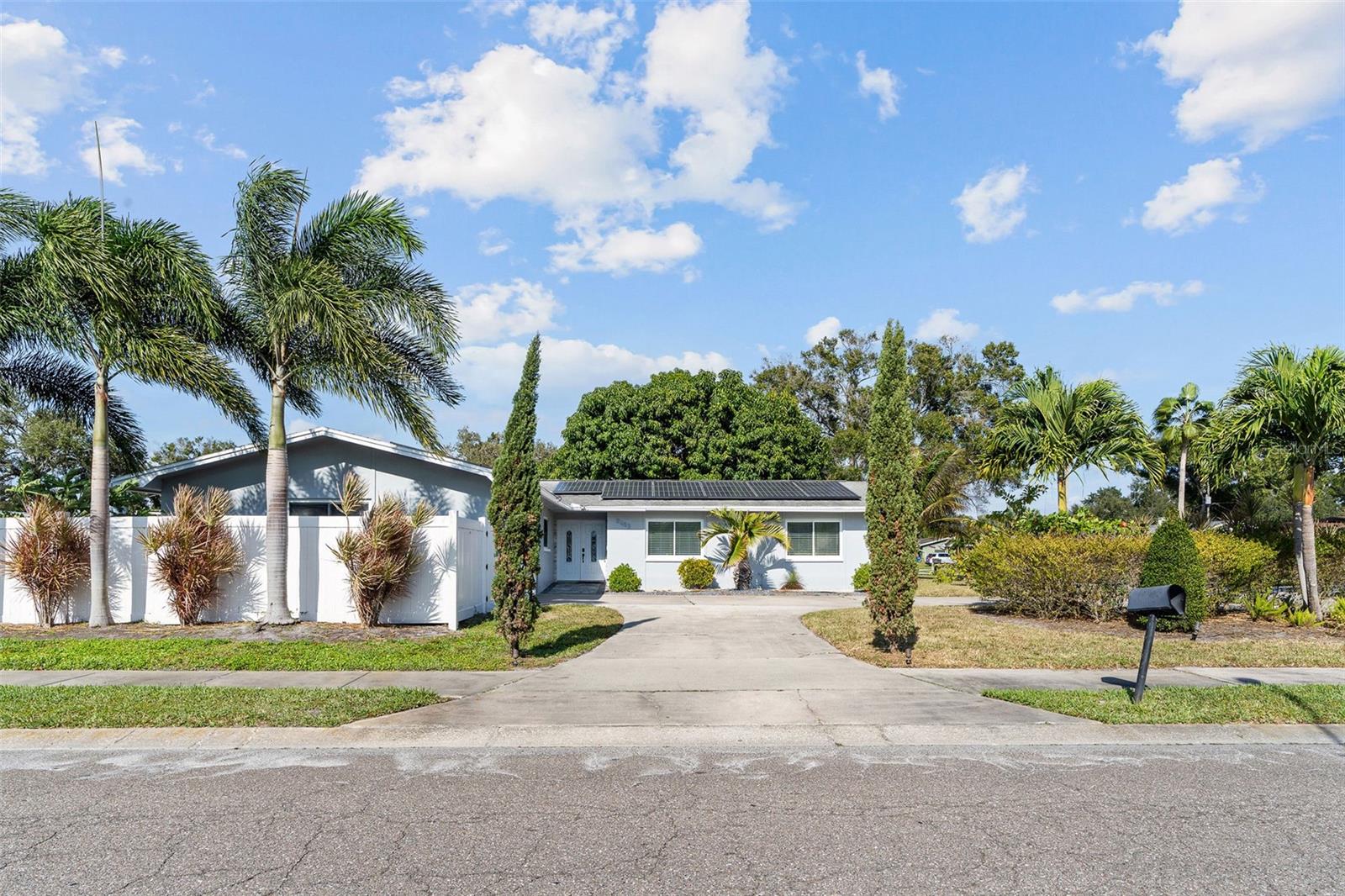 2453 Roberta St, FL
