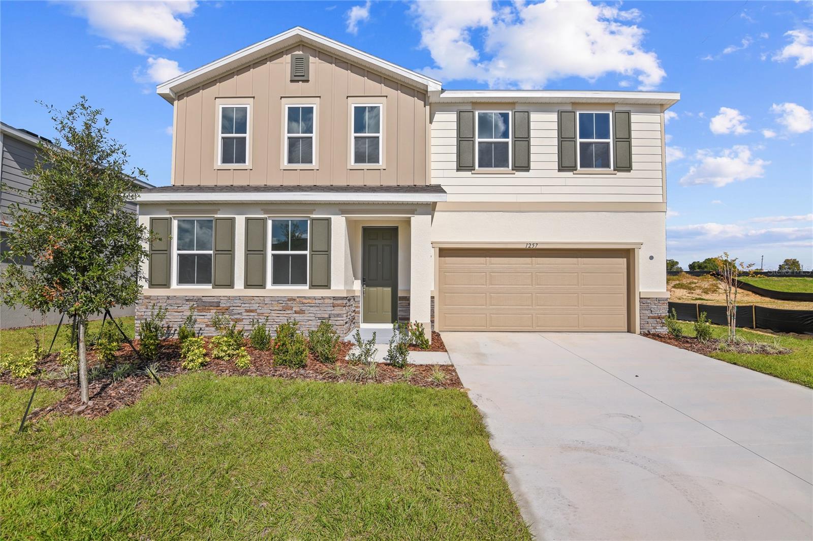 1257 Daisy Hill Avenue, FL