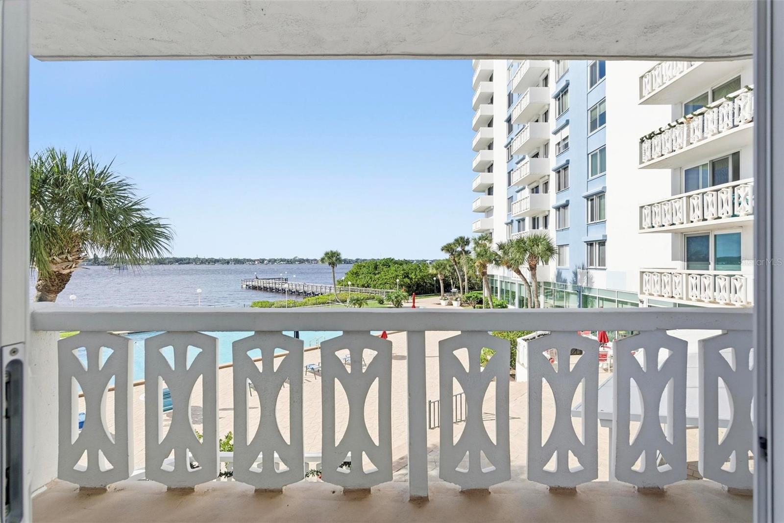 925 N Halifax Ave #103, FL
