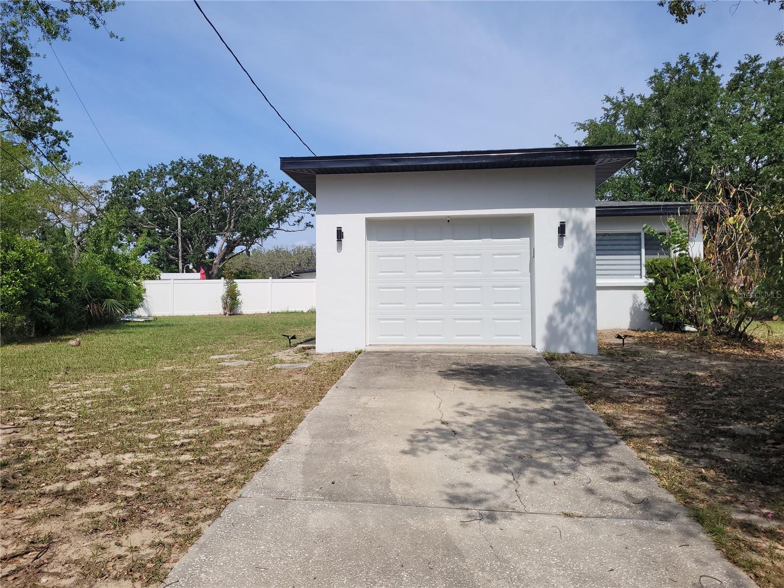 105 Forest Park Avenue, FL