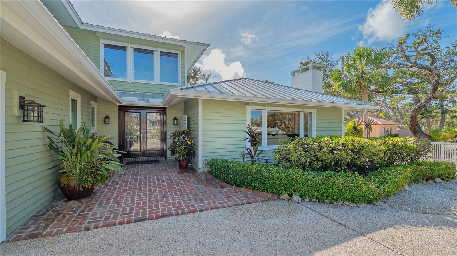 1042 N Casey Key Rd, FL