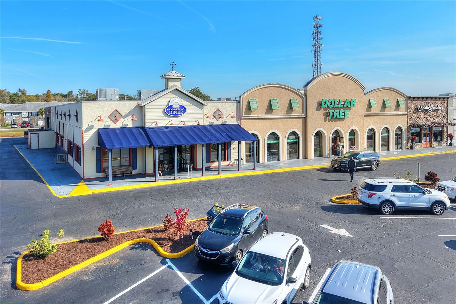 1370,1374,1380 N Broadway Ave, FL