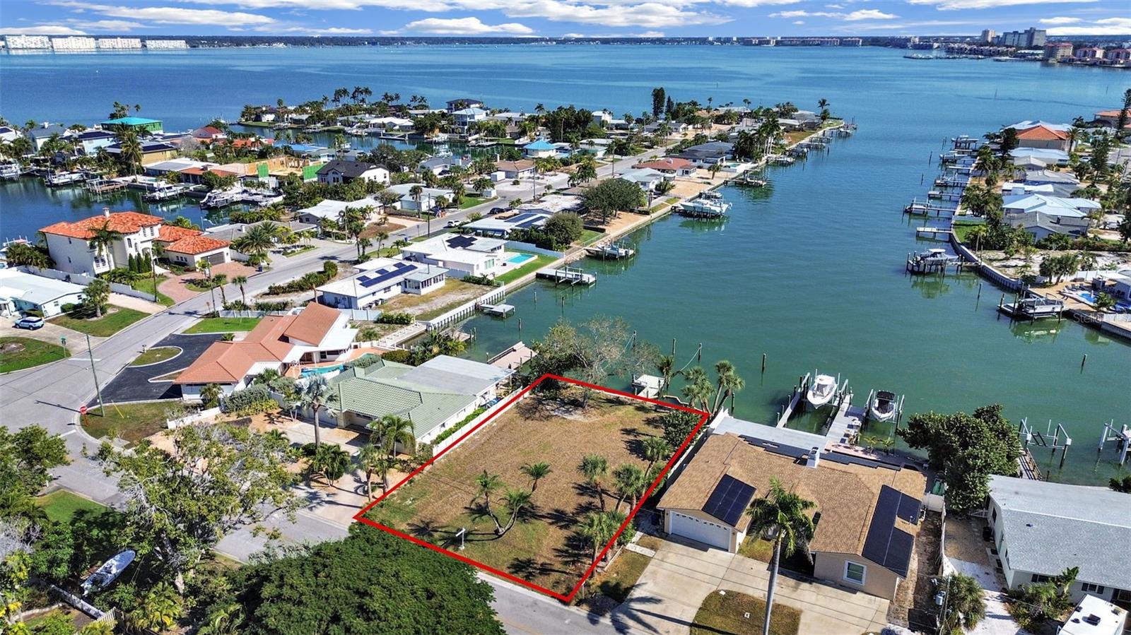 4031 Poinsettia Dr, FL