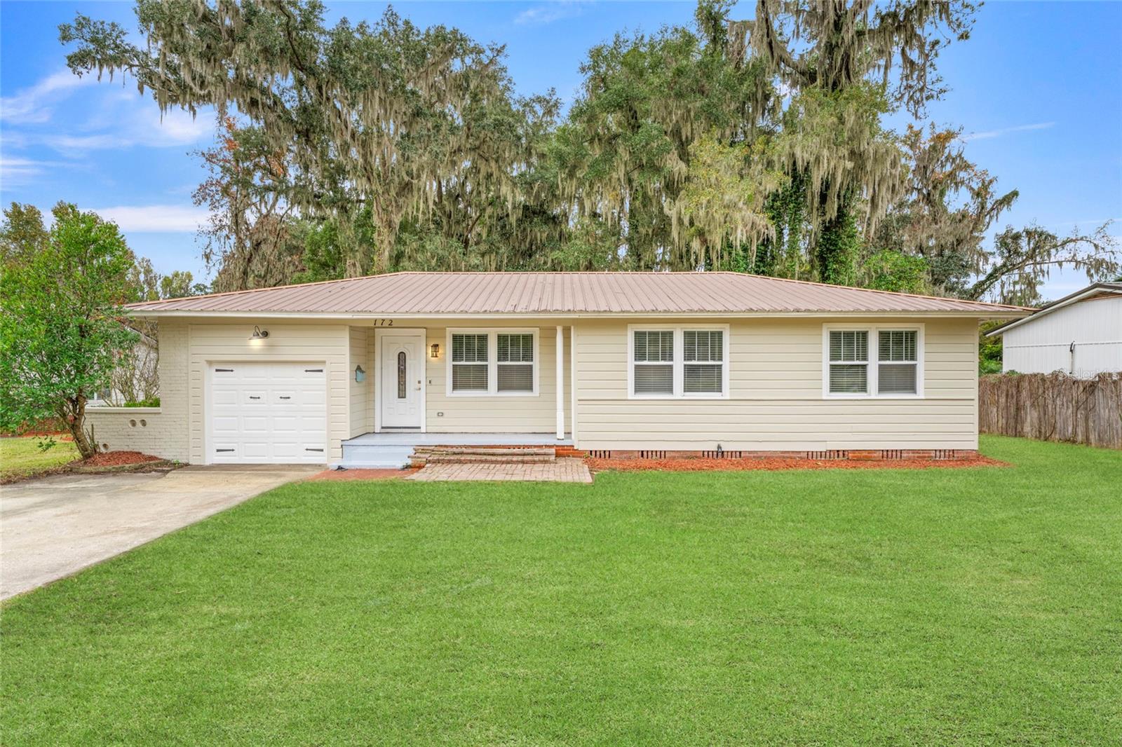 172 Se Saint Margarets St, FL