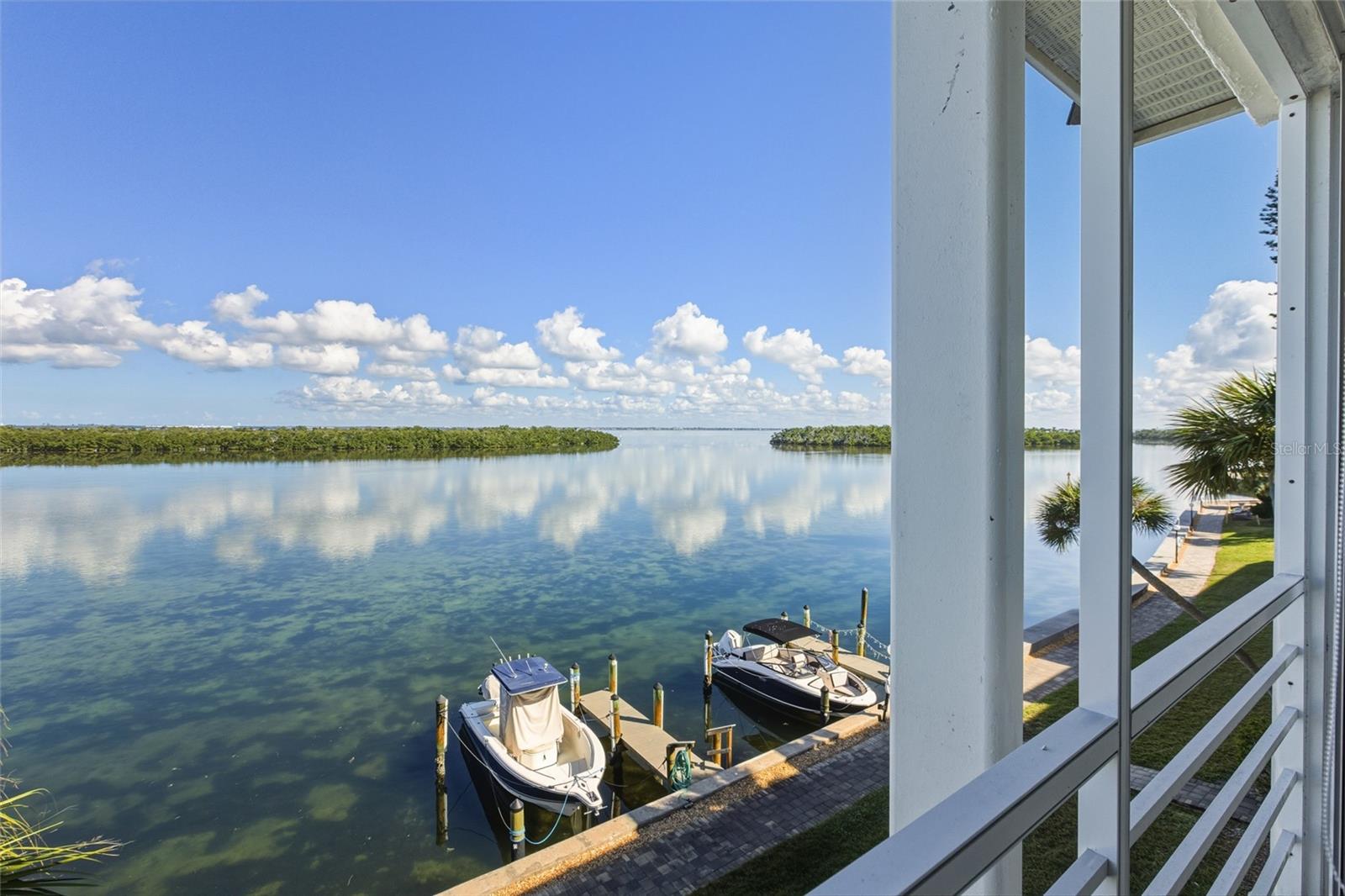 4420 Exeter Dr #303, FL