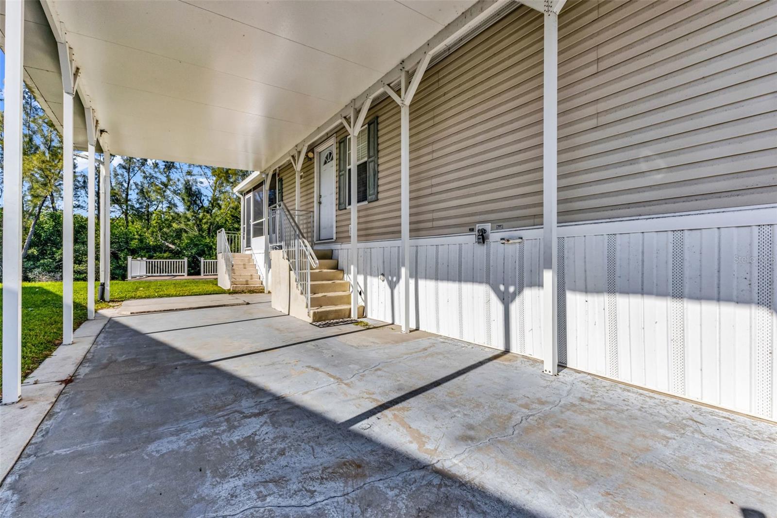 4300 Riverside Drive, FL