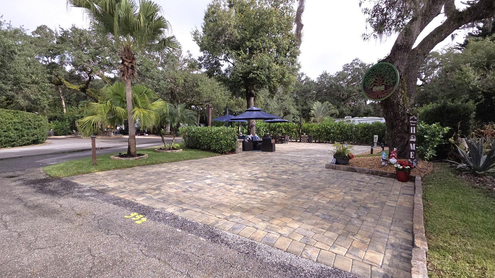 332 Bobcat Ln, FL