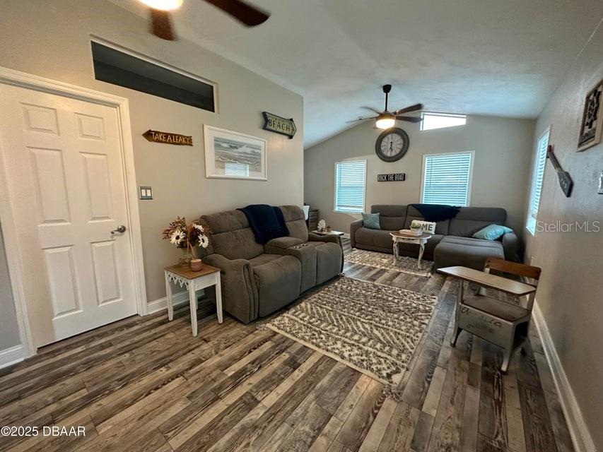3949 Peninsula Drive, FL