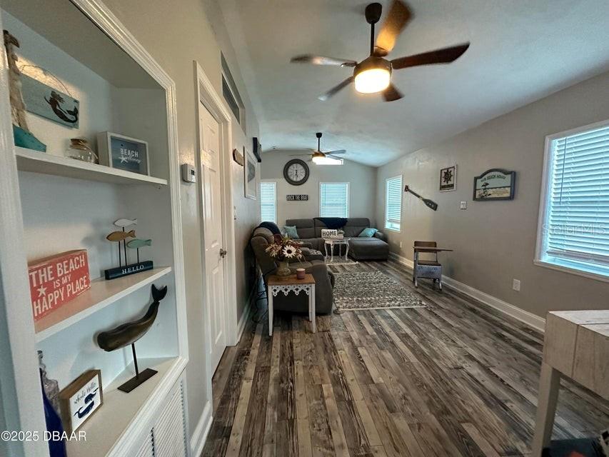3949 Peninsula Drive, FL