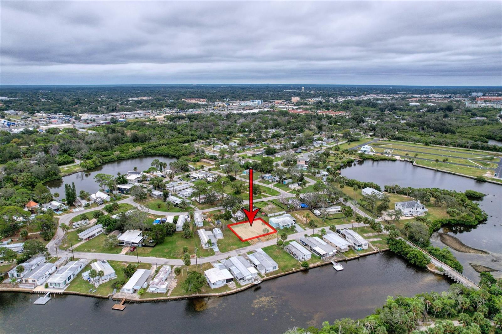 6836 Edgewater Dr, FL