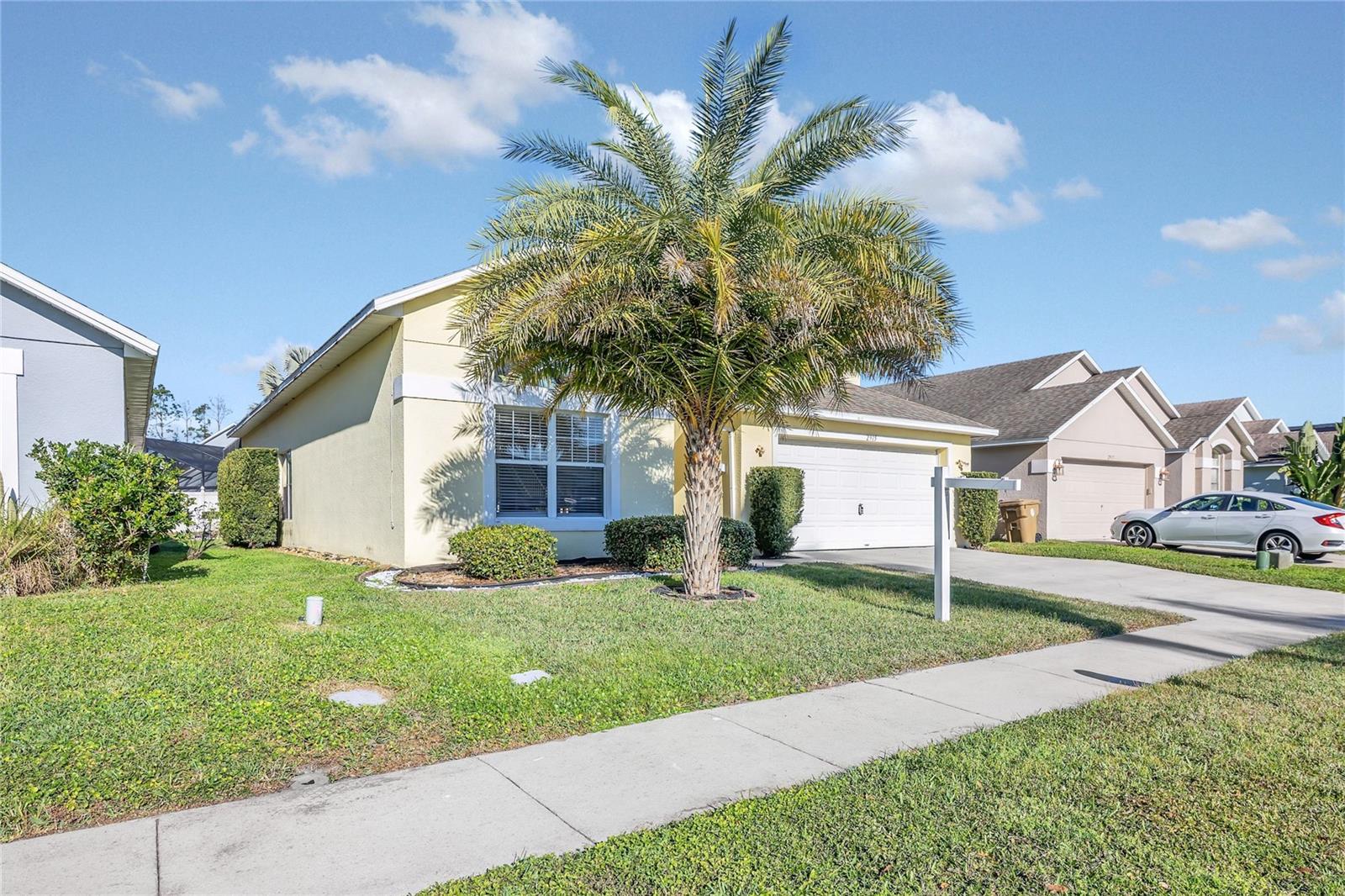 2915 Blooming Alamanda Loop, FL