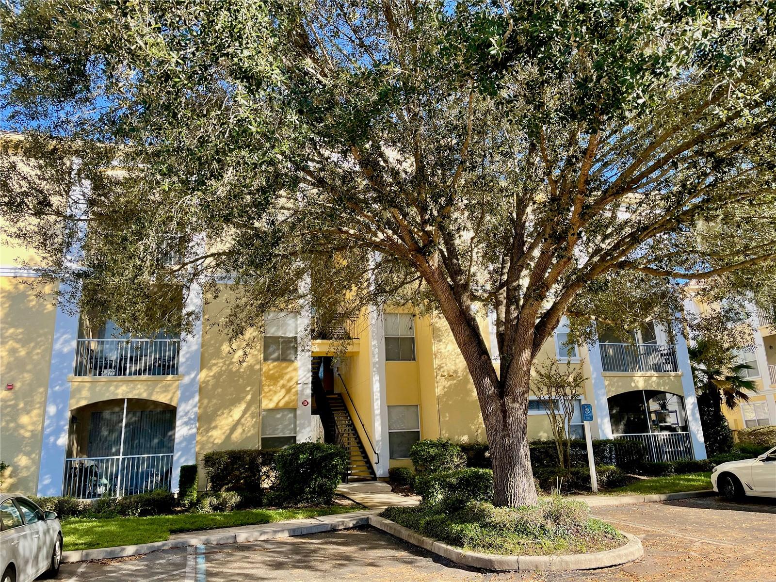 1225 Lake Shadow Circle, FL