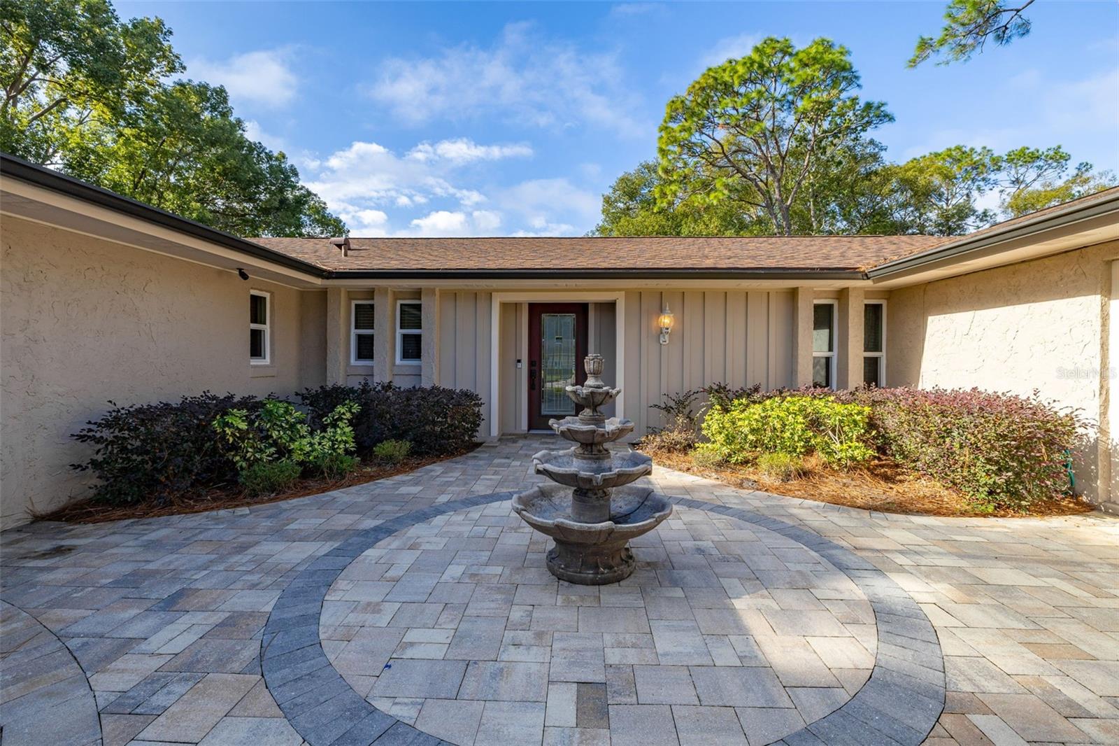 204 Blue Lake Drive, FL