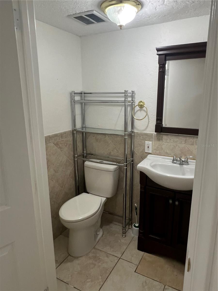 218 Amherst Avenue, FL