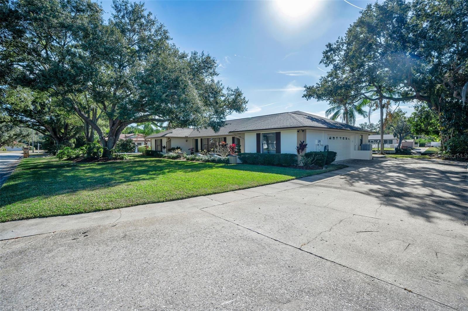 2391 Roberta Lane, FL