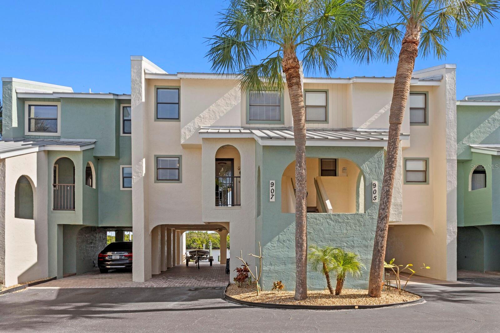 907 Bahia Del Sol Drive, FL