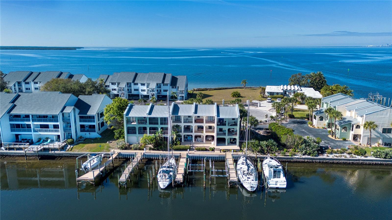 907 Bahia Del Sol Drive, FL