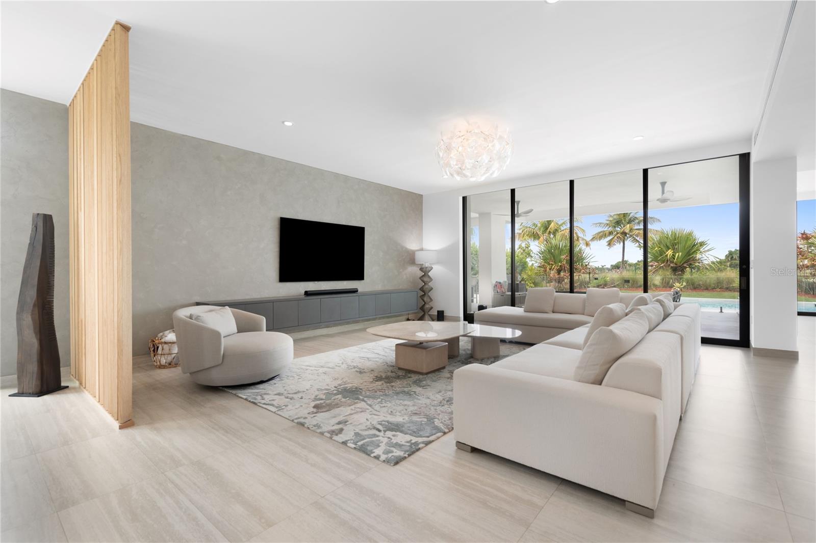 3 The Enclave, PR