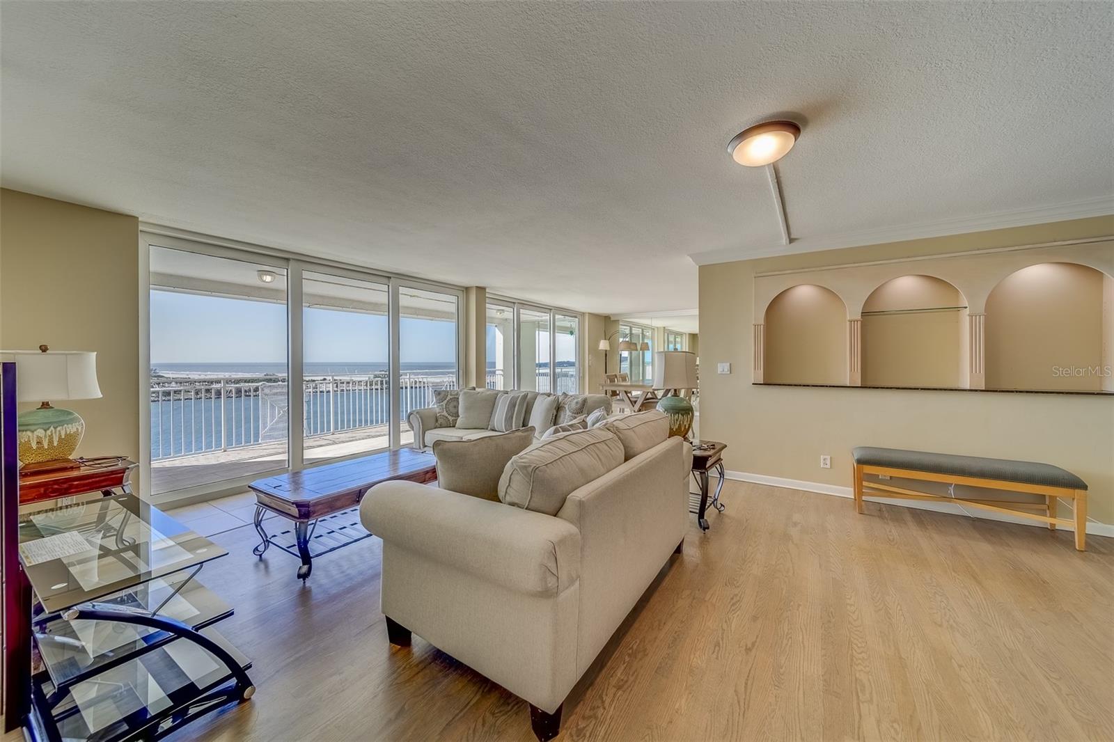 675 Gulfview Boulevard, FL