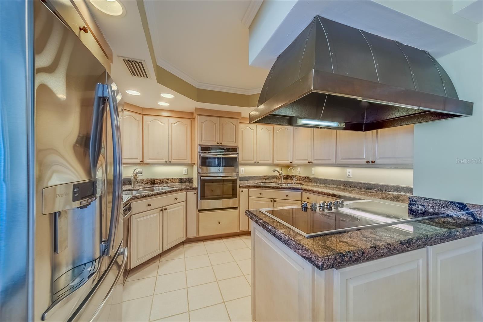 675 Gulfview Boulevard, FL